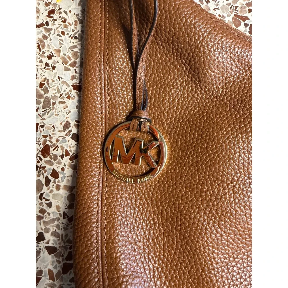 Michael Kors Fulton Large Hobo Bag Luggage Brown Pebbled Leather Gold Hardware
